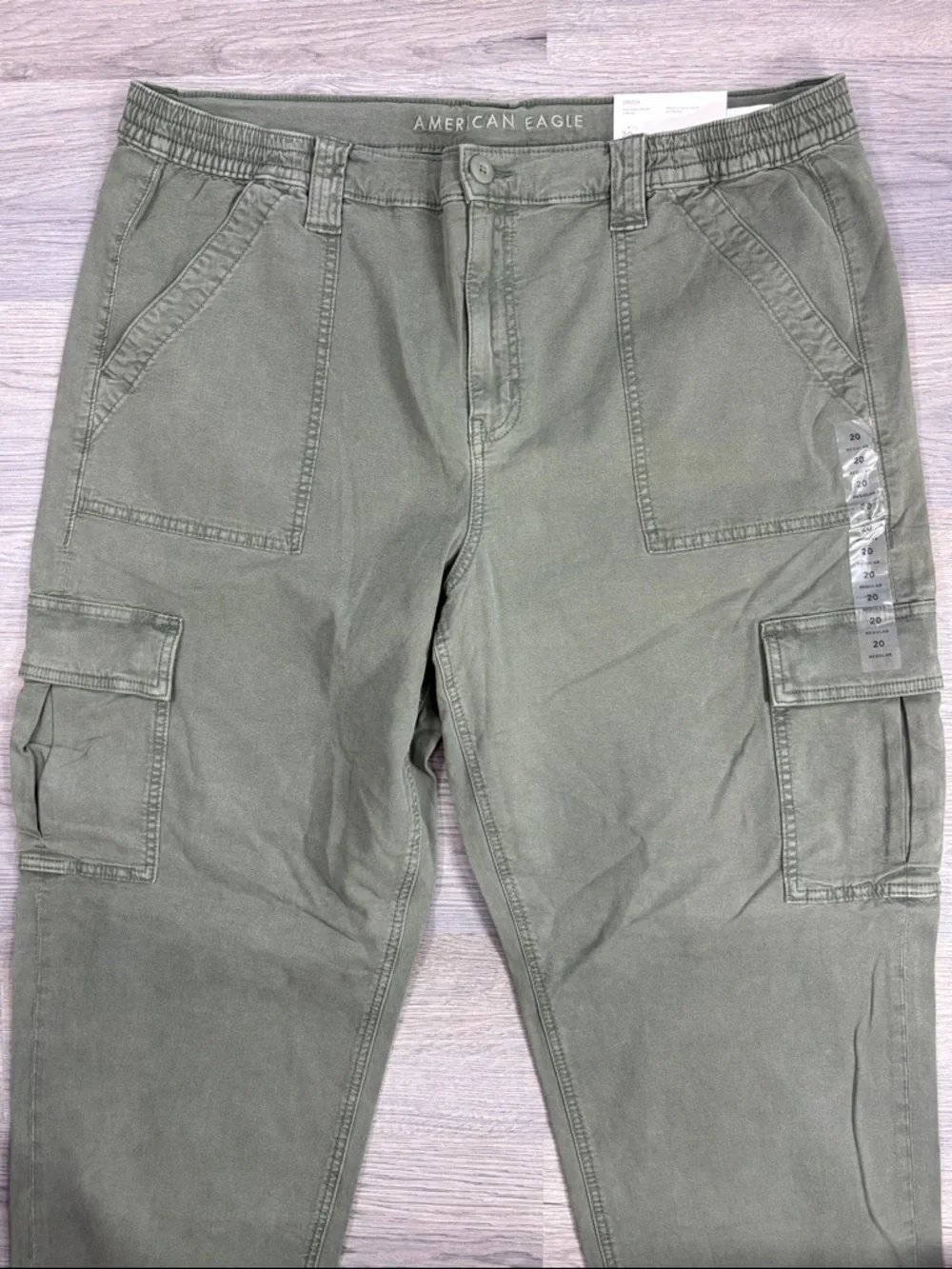 American Eagle High Rise Straight Cargo Pants - size 20 NWT - Picture 2 of 8